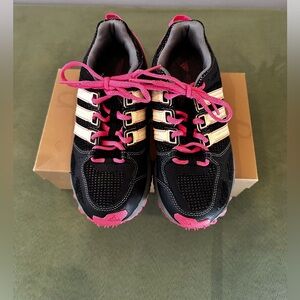 Vintage Adidas Kanadia TR 4  Running Shoes